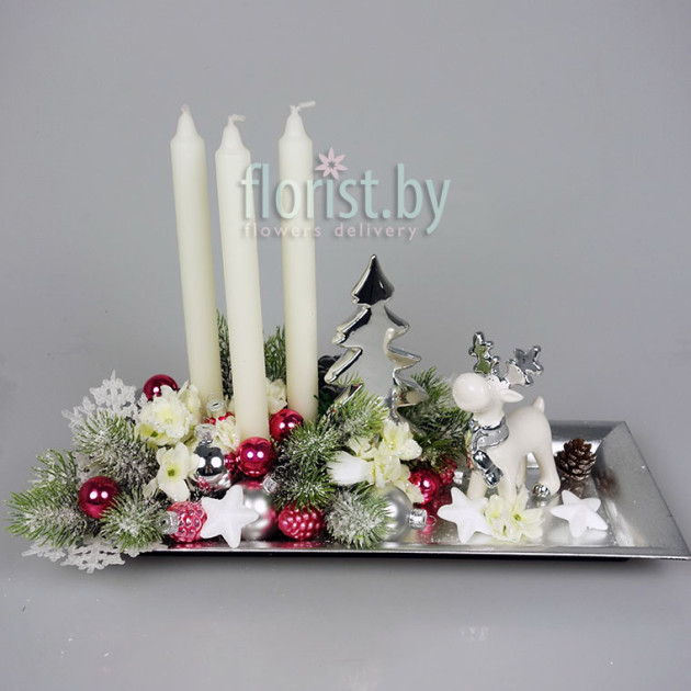  Christmas composition with candles