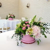  Decoration of a banquet hall with fresh flowers
