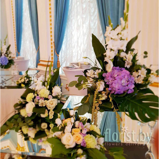Registration of a banquet room fresh flowers